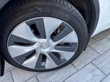 Tesla Model Y Long Range Dual Motor AWD Long Range - Tesla Model Y in Köln