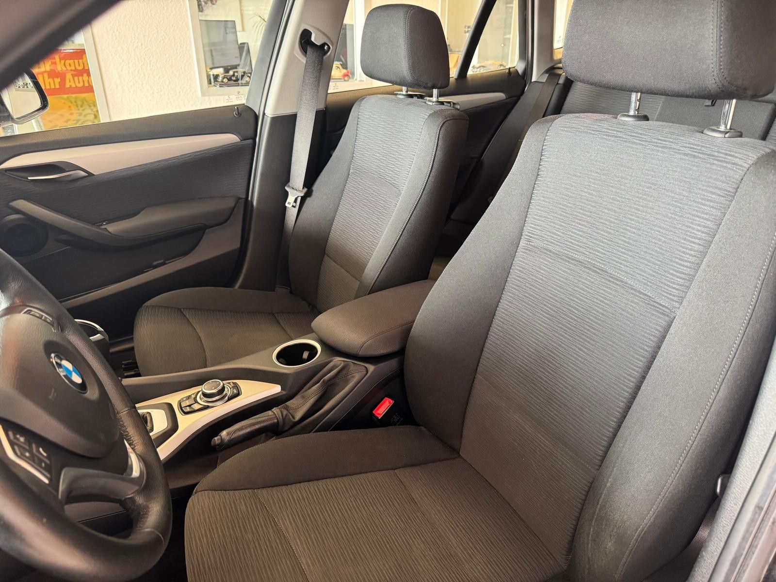 Fahrzeugabbildung BMW X1 18 d xDrive /NAVI/XENON/ALLRAD/GARANTIE