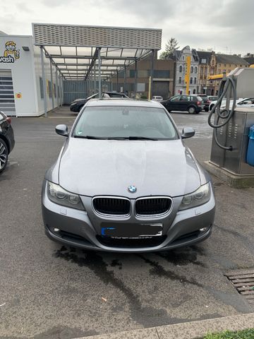 BMW 320d -