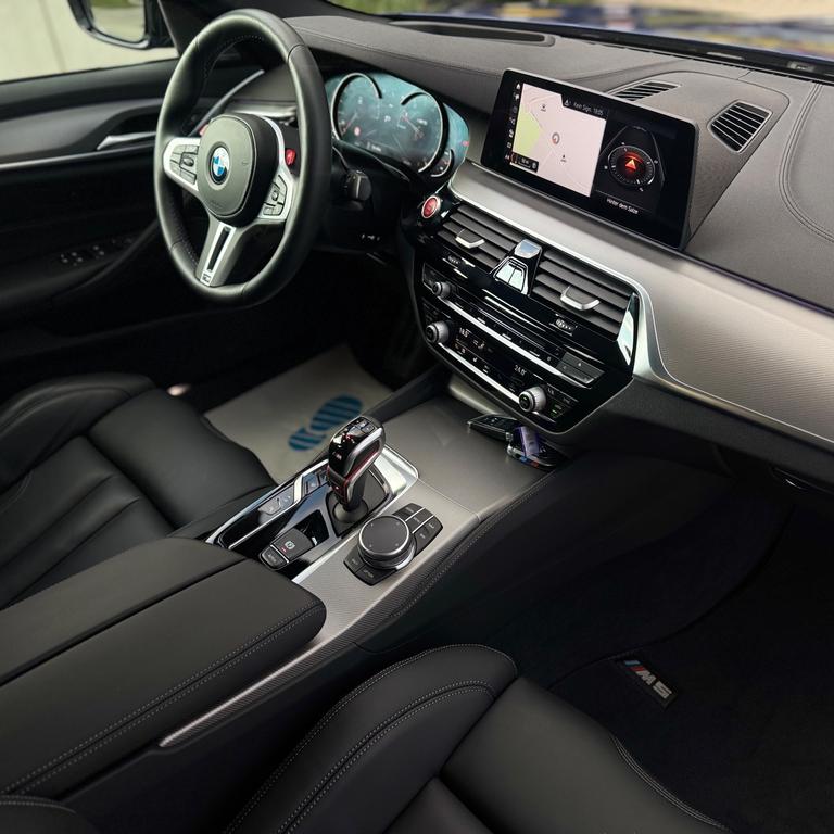BMW M5