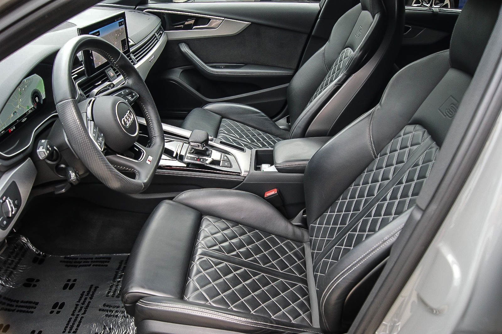 Fahrzeugabbildung Audi A4 Avant 45TFSI quattro edition one LEDER MATRIX