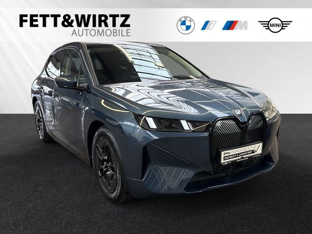 BMW iX xDrive45 Inkl. € 1.190 Zubehörbonus* Lr. 684,