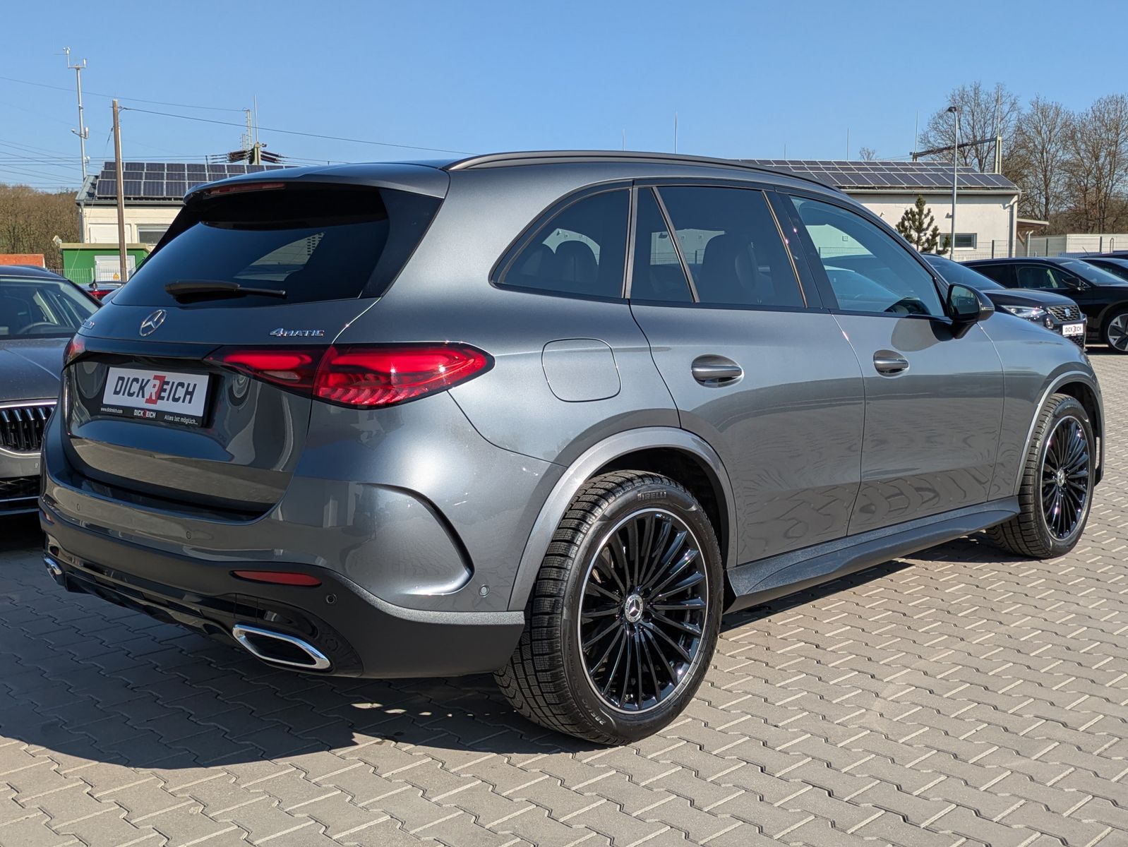 Fahrzeugabbildung Mercedes-Benz GLC 300 d 4M AMG PANO*DIGITAL-LIGHT*ACC*AHK*20"