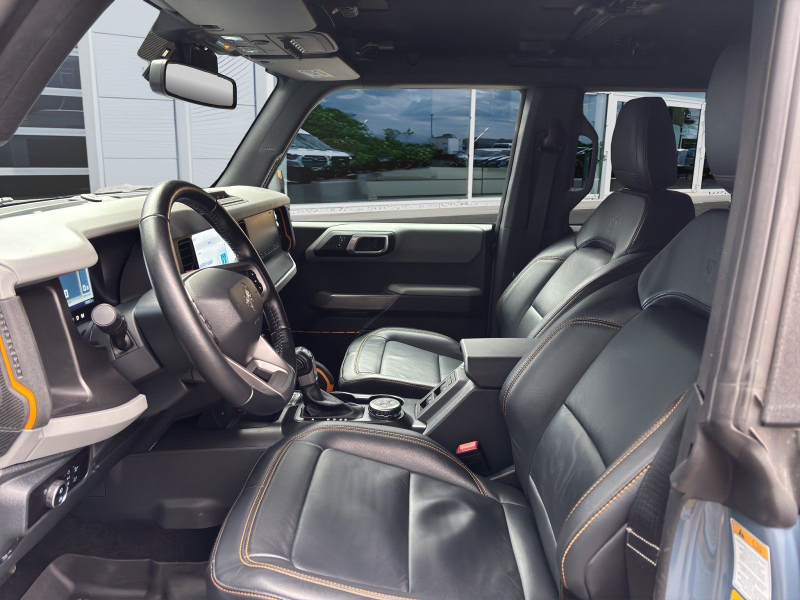 Fahrzeugabbildung Ford Bronco 2.7l EcoBoost V6 Badlands e-4WD #360-Gr