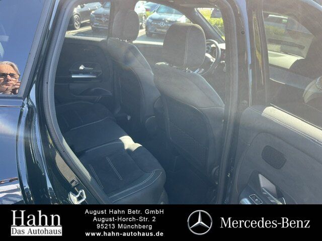 Fahrzeugabbildung Mercedes-Benz GLA 200 AMG/NIGHT/MULTIB./AHK/360/PANO/TOTW./..