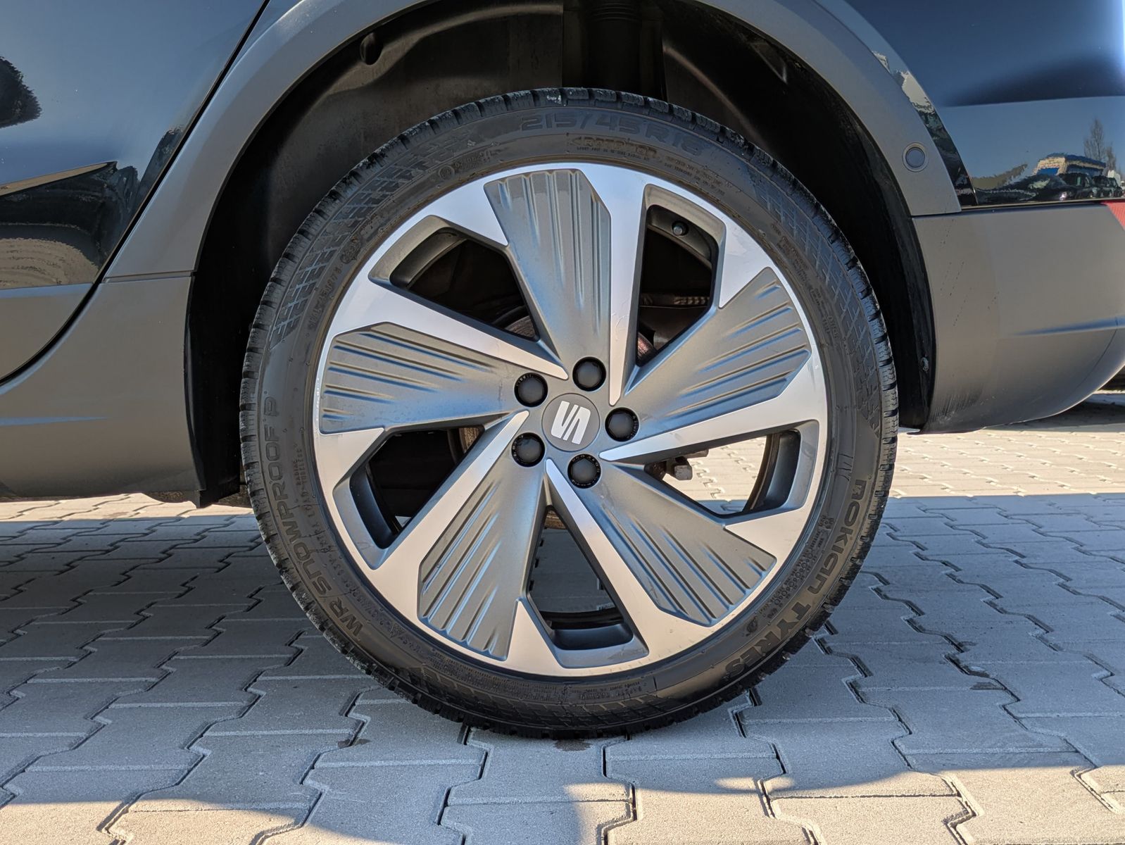 Fahrzeugabbildung SEAT Arona 1.5 TSI FR DSG AHK*ACC*LED*APP*DAB*KAMERA