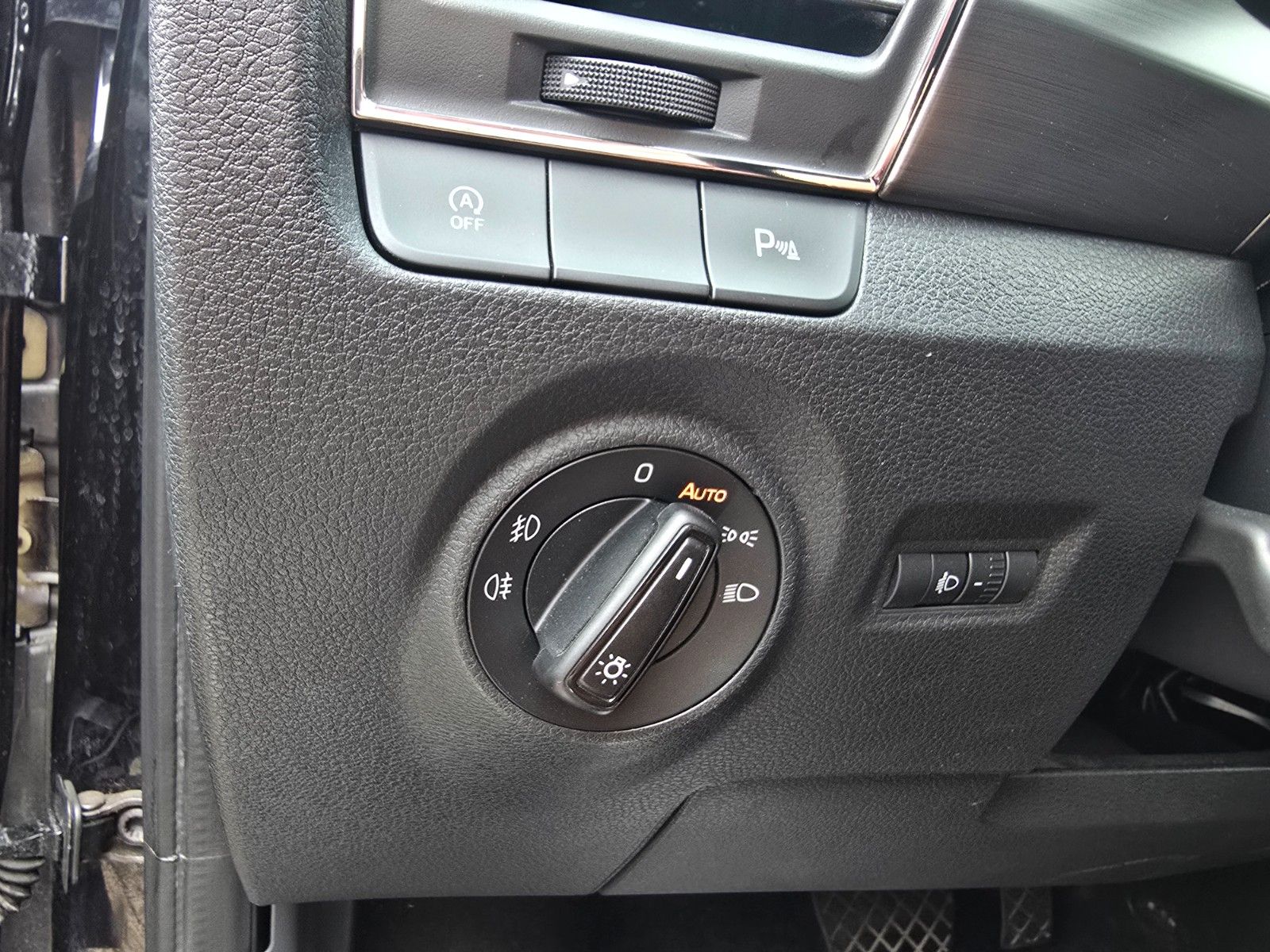 Fahrzeugabbildung SKODA Fabia 1.2 TSI DSG Joy Allwetter
