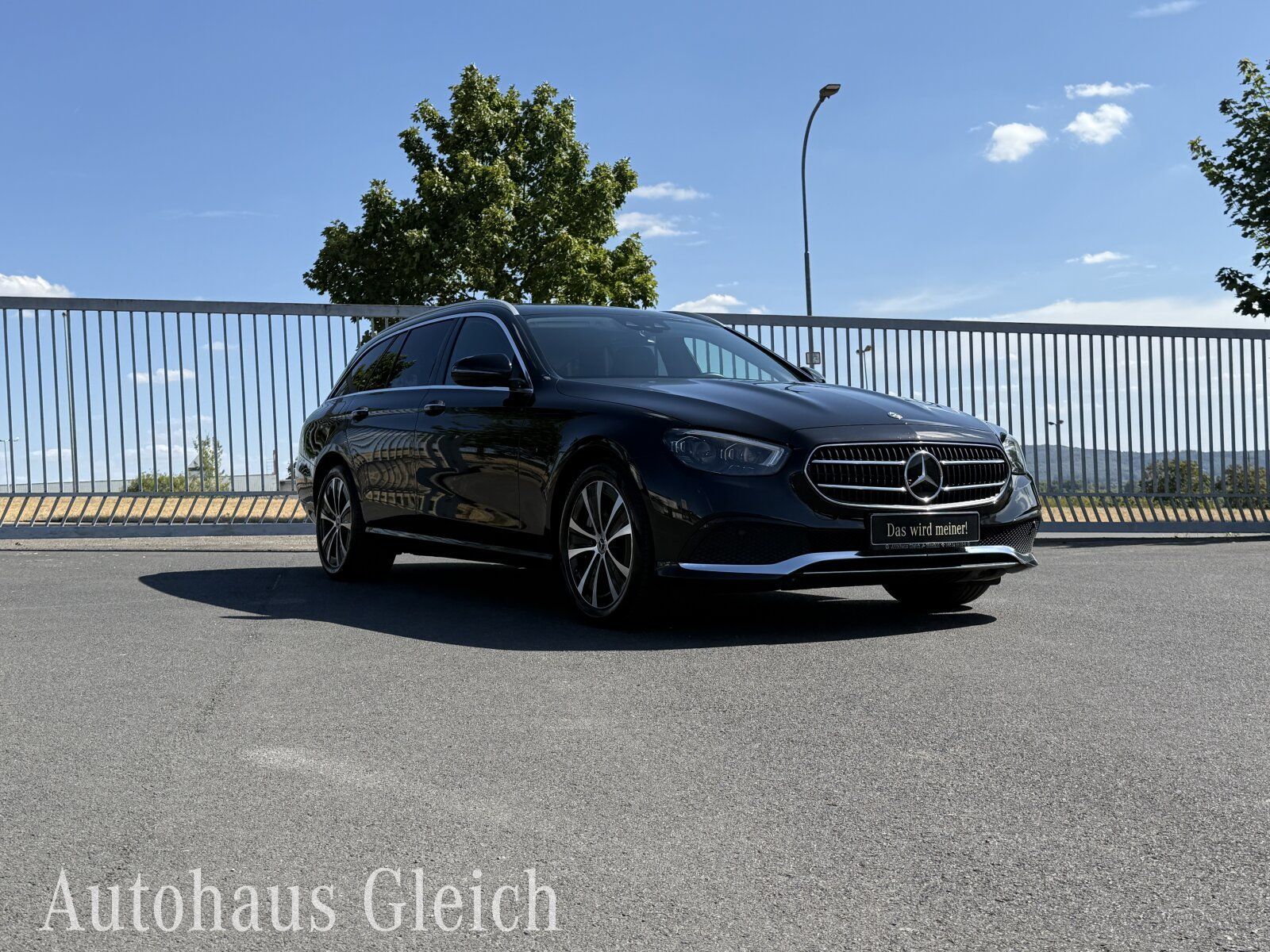 Fahrzeugabbildung Mercedes-Benz E 300 T de Avantgarde (EURO 6d) Distronic/Autom.