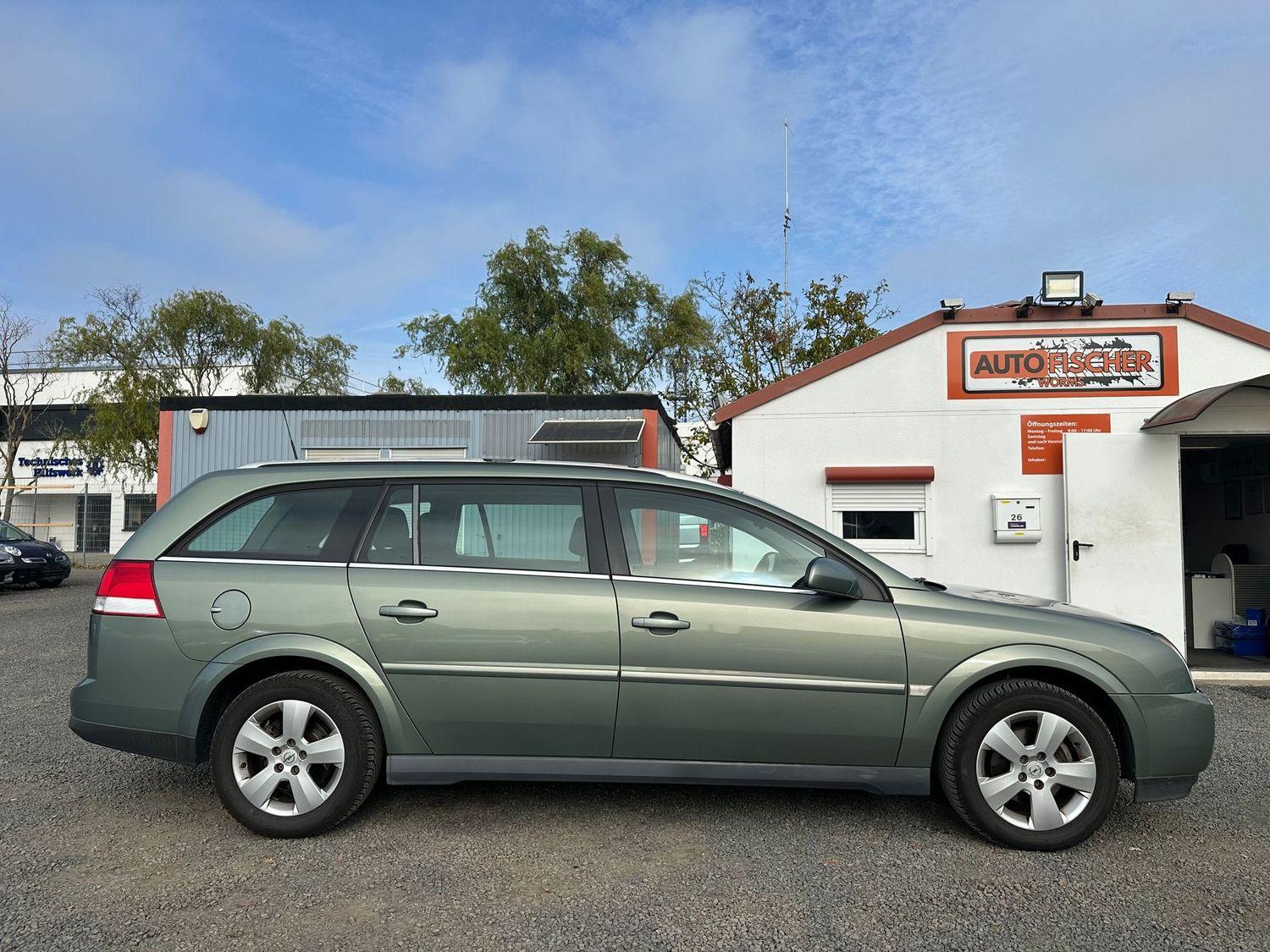 Opel Vectra 2004 — photo 10