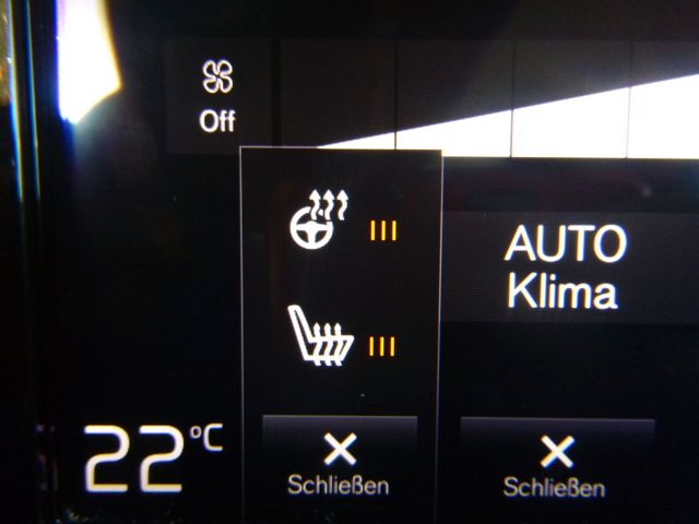 Fahrzeugabbildung Volvo XC60 Inscription 2WD >AUT/AHK/Kamera/PANO/PDC<