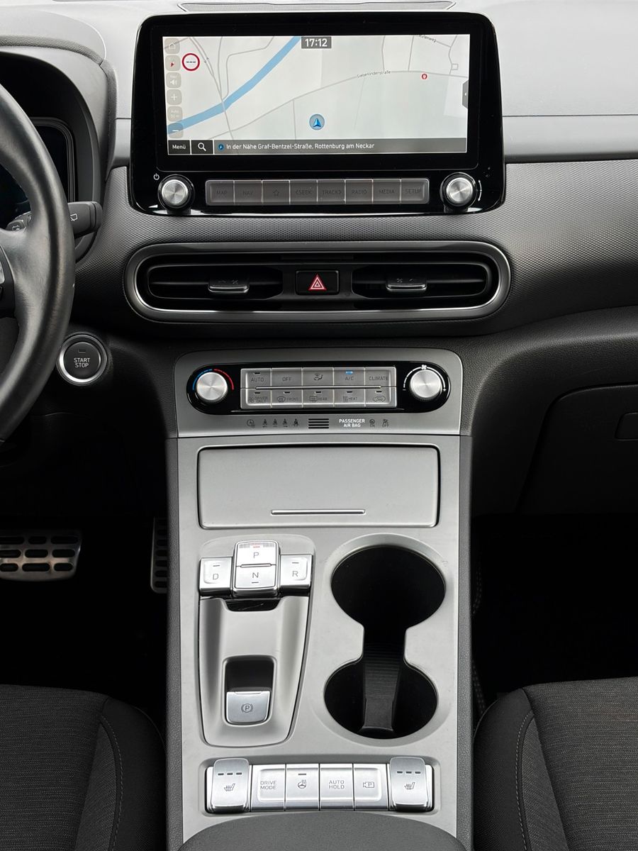 Fahrzeugabbildung Hyundai KONA E Advantage 11kw OBC LED ACC CAM SHZ NAVI
