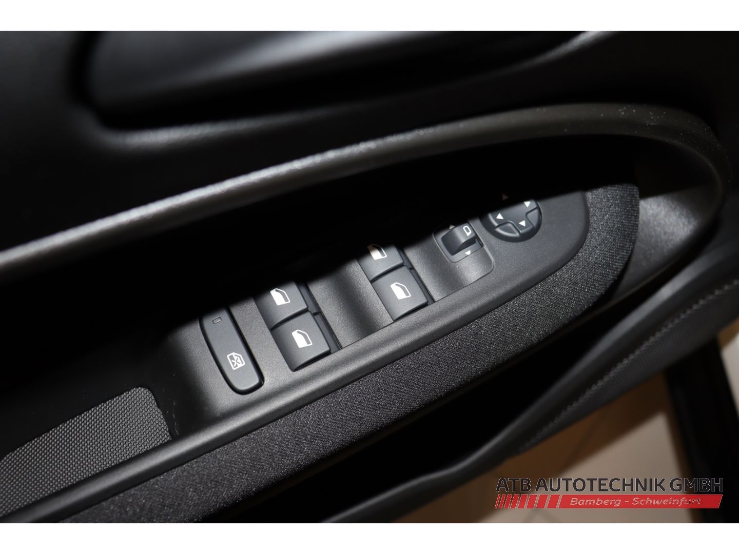Fahrzeugabbildung Fiat 600 Street 1.2l 100PS M/T LED Apple CarPlay Klim