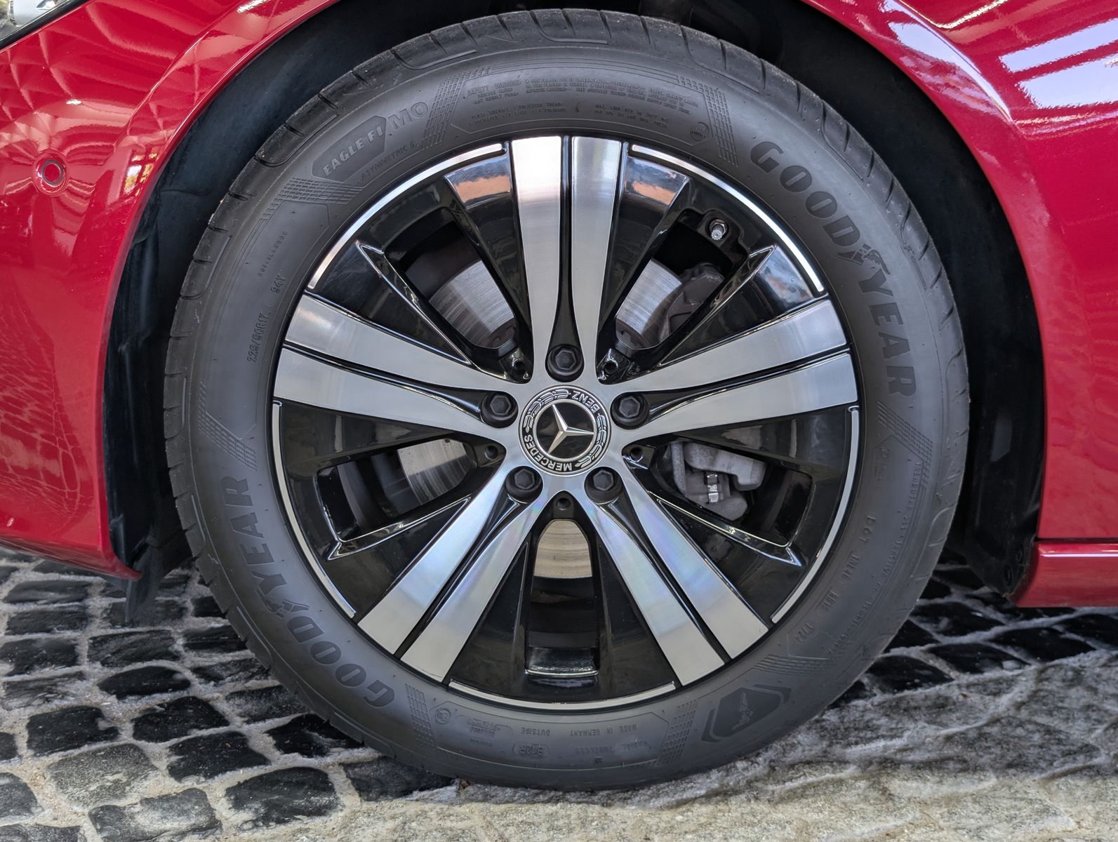 Fahrzeugabbildung Mercedes-Benz C 180 T AVANTGARDE MBUX AHK KAM VIRT AMBI WINTER