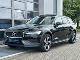 Volvo V60 CROSS COUNTRY PRO B4 AWD*PANO*HARMAN*KAM* - Volvo V60 Cross Country: Pro