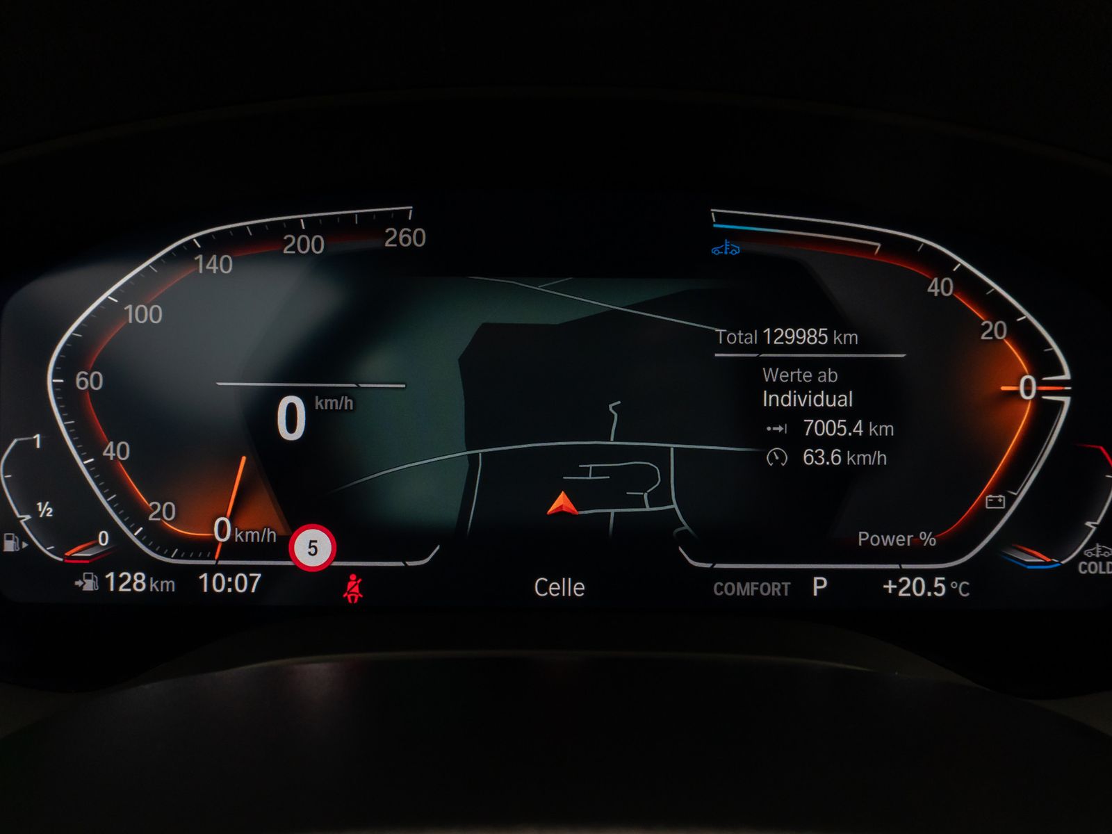 Fahrzeugabbildung BMW 540i xD Laser HUD DAB HiFi AHK Komfort Alarm