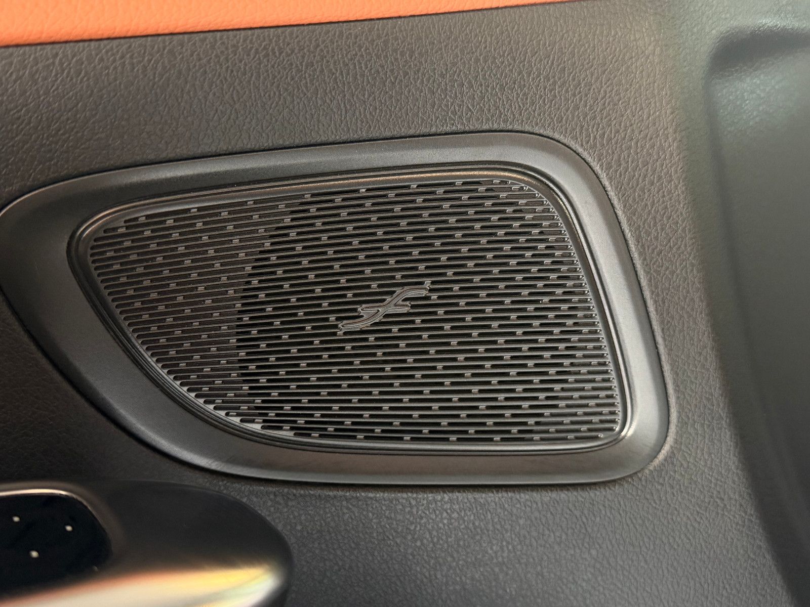 Fahrzeugabbildung Mercedes-Benz C 220d T /KEYLESS/MEMORY/KAMERA/AMBIENTE/ACC++/