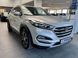 Hyundai Tucson Intro Edition 4WD, Navi - silberne Hyundai TUCSON