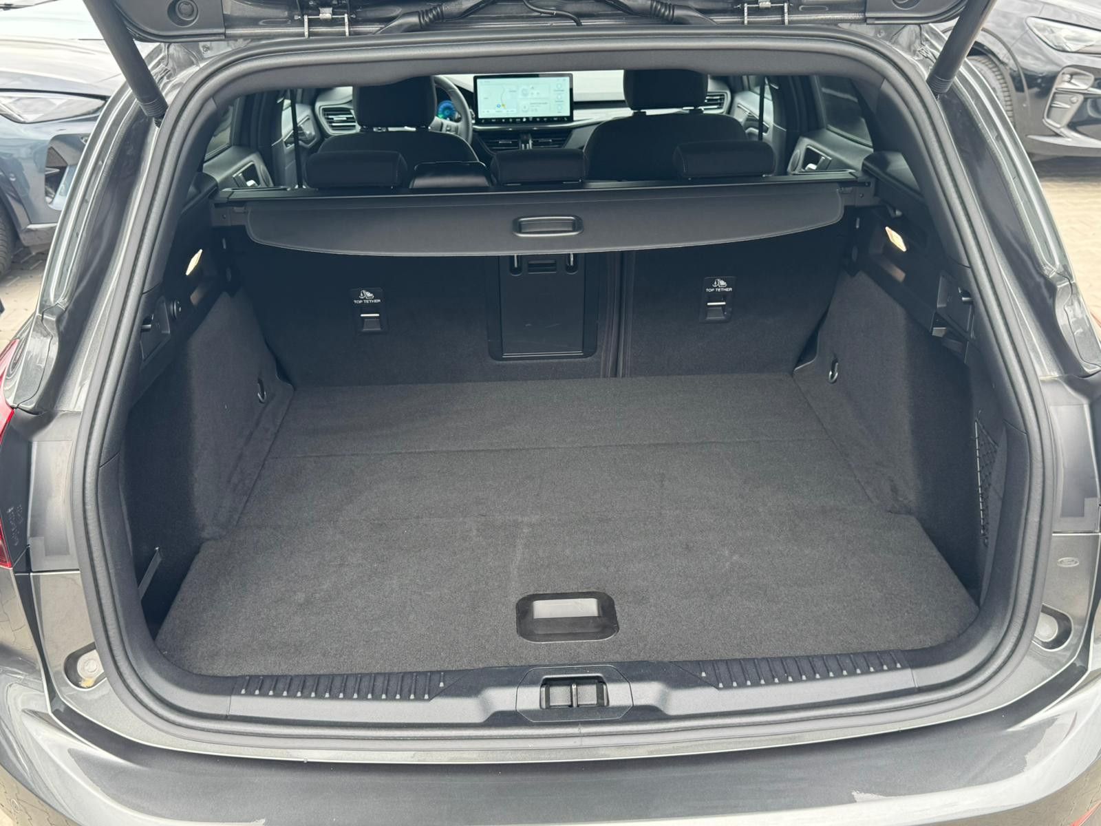 Fahrzeugabbildung Ford Focus 1.0 ST-Line X MATRIX*B&amp;O*ACC*KAM*APP*LHZ