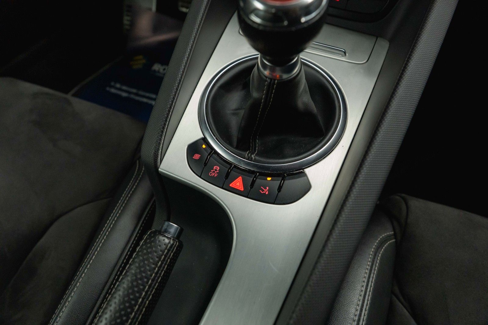 Fahrzeugabbildung Audi 2.5 TFSI TT RS Coupe quattro 6-Gang *Bi-Xenon*