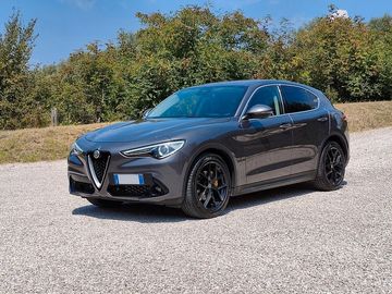 Alfa-Romeo Stelvio - 4