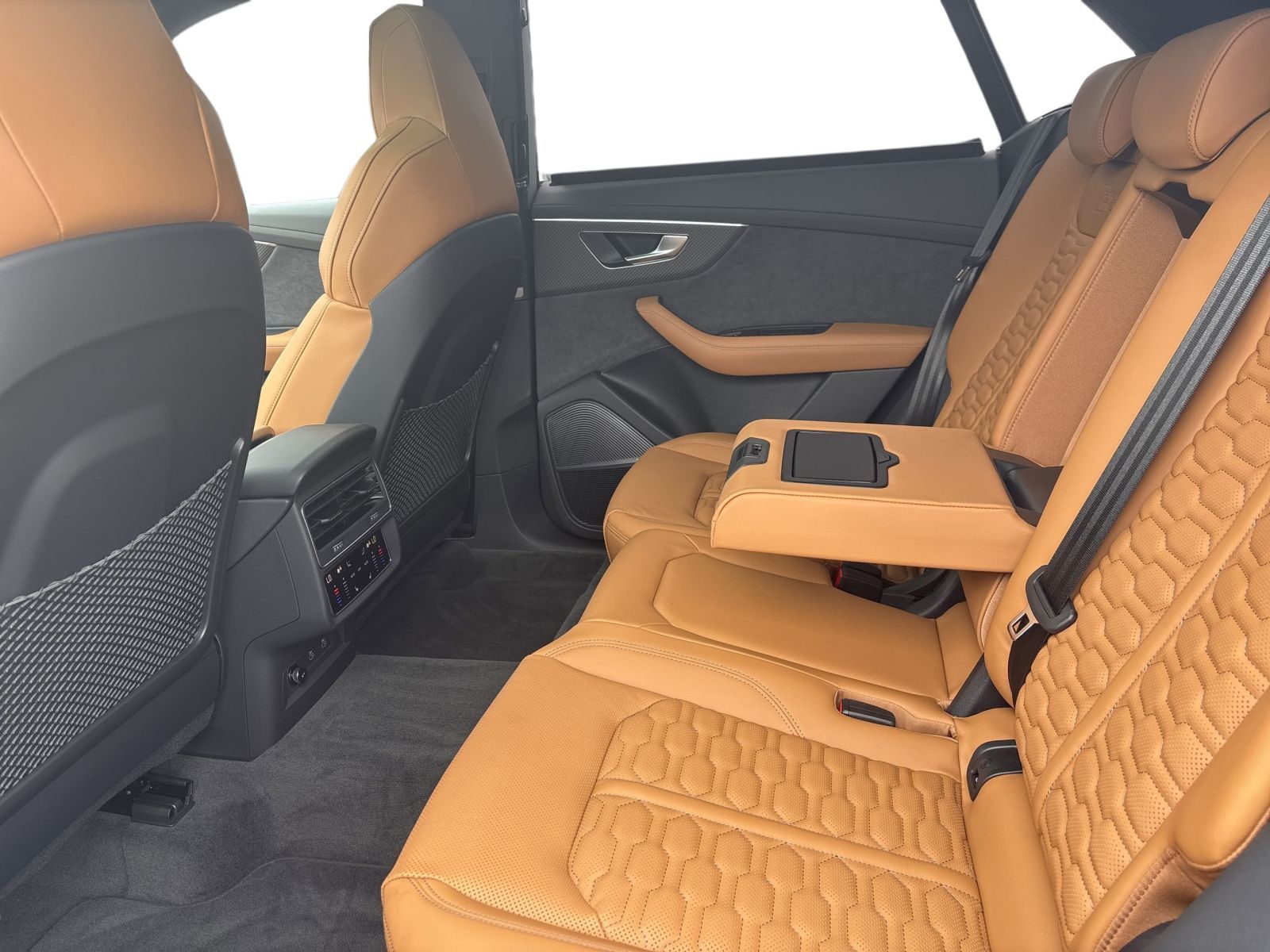 Audi RSQ8 - Bild 12