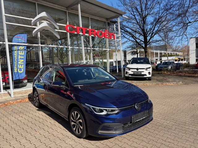 Gebrauchtwagen Volkswagen Golf Golf VIII 1.5 TSI ACT Active-Navi-Sthz-SHZ-KAMER in Nordhorn