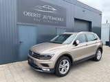 Volkswagen Tiguan Highline*Allrad*1.Hand*Garantie*Navi*SHZ - Volkswagen Tiguan mit Benzin-Antrieb: Garantie