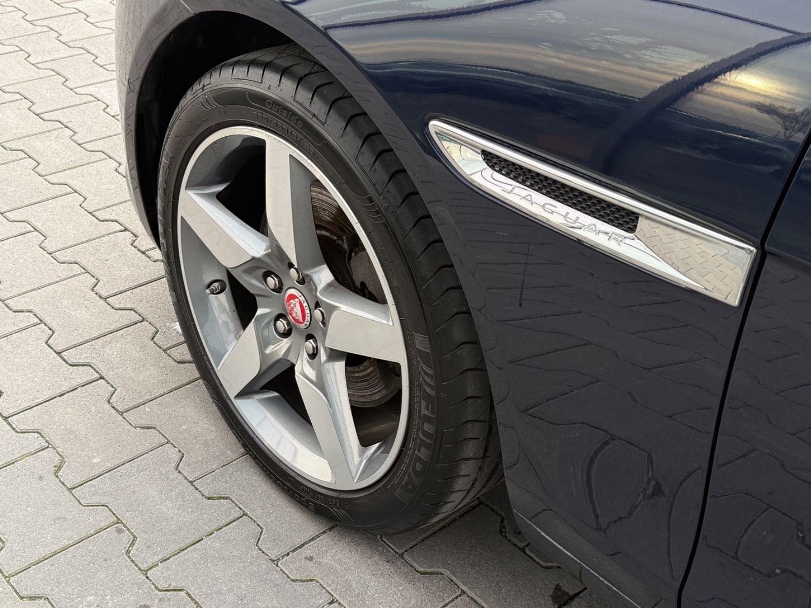 XE Portfolio AWD 2.0 Aut Leder Navi ACC 1.Hand