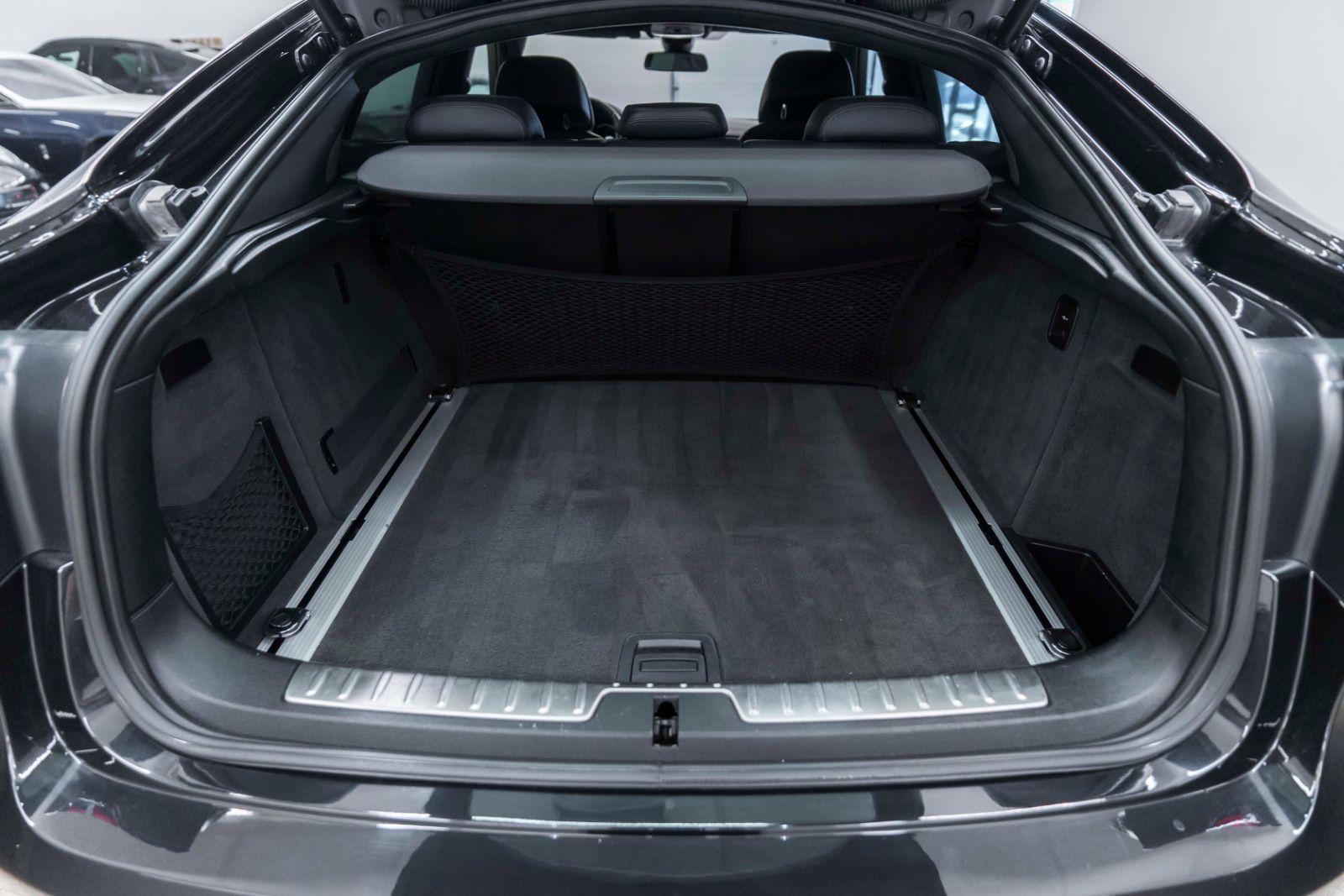 Fahrzeugabbildung BMW X6 xDrive50i M-SPORTPAKET 360° H&K ACC HUD TOTW