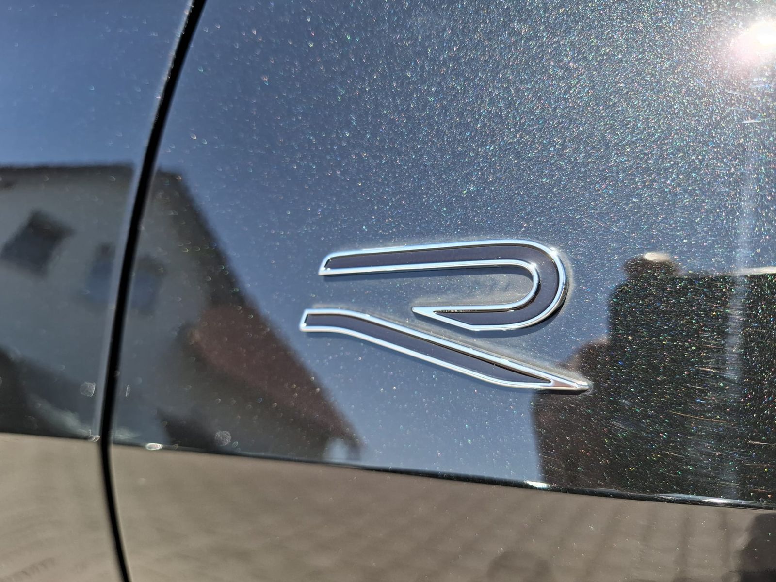 Fahrzeugabbildung Volkswagen Tayron 2.0 TDI 4M R-Line BLACK*7Si*MATRIX*PANO