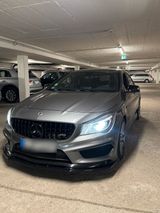 Mercedes-Benz Mercedes CLA 45 AMG Performance - Mercedes-Benz CLA 45 AMG aus 2014
