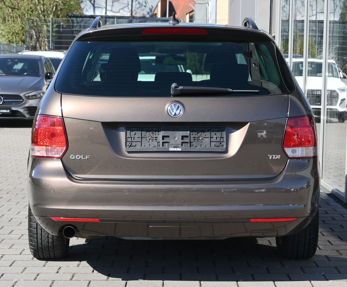 Fahrzeugabbildung Volkswagen Golf 1.6 TDI Variant MATCH °AHK°PANO°STANDHEIZ.°