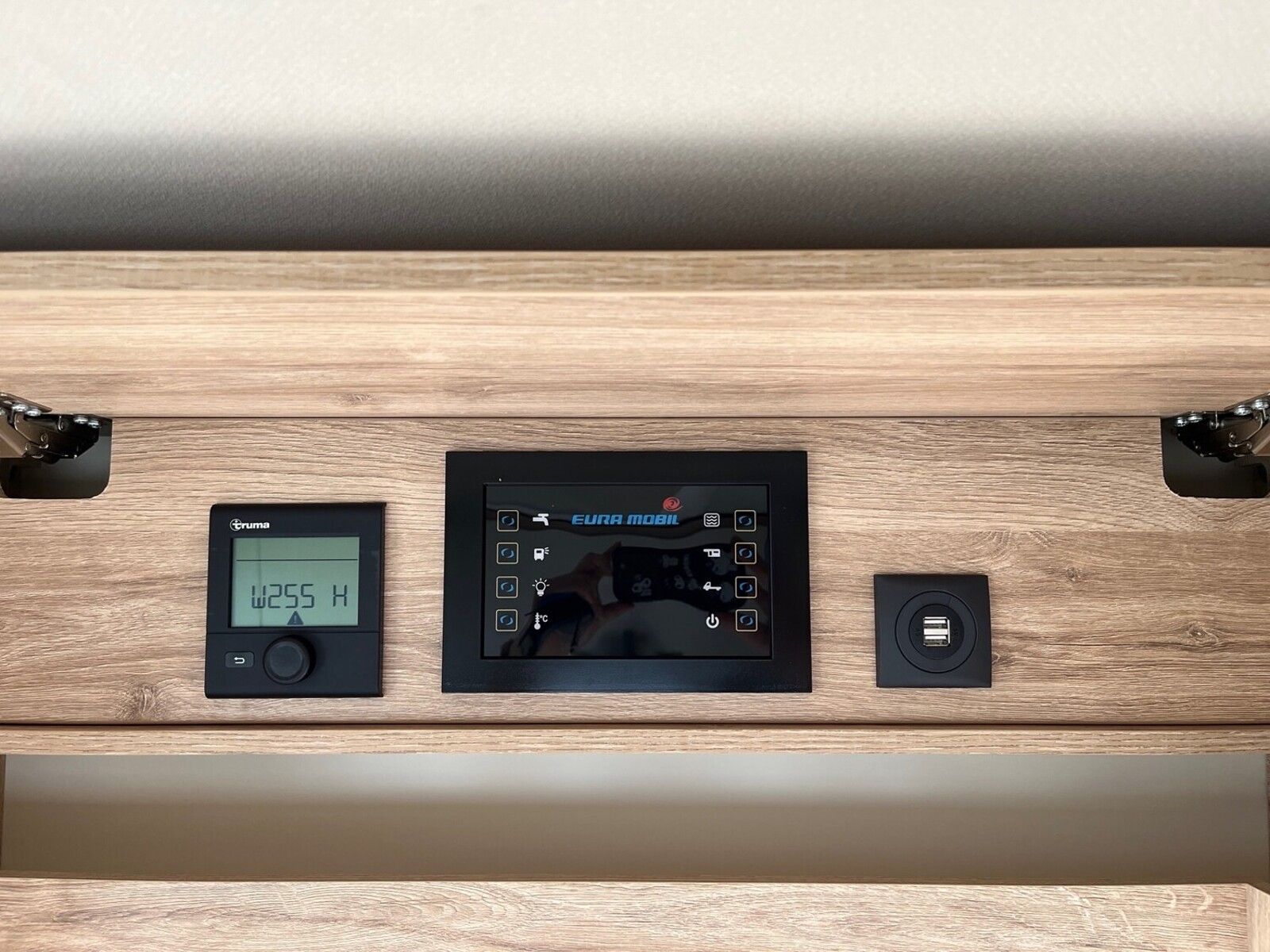 Fahrzeugabbildung Eura Mobil Profila T PT 695 EB Automatik,Sat,Solar