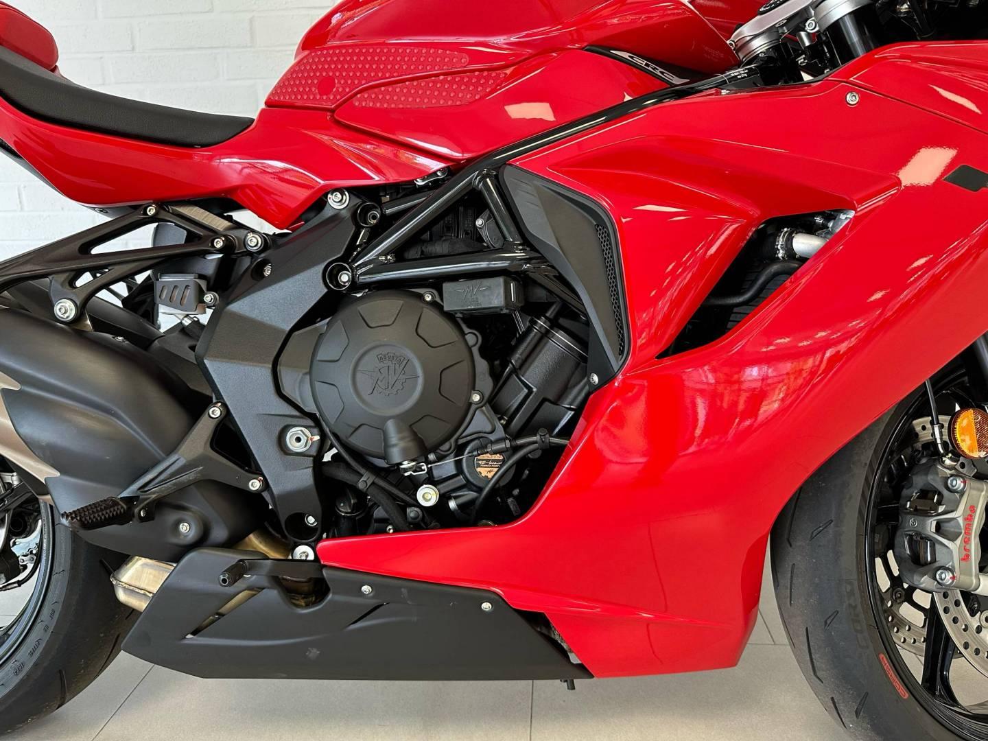 MV Agusta F3 800 R + Garantie bis 03.04.2028