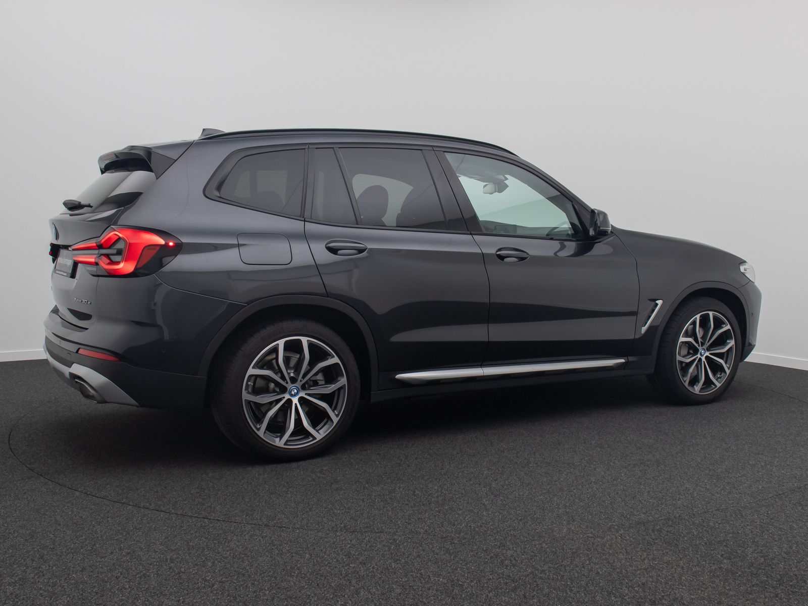 Fahrzeugabbildung BMW X3 xD30e Panorama 360&deg;HUD DAB HiFi AHK Komfort