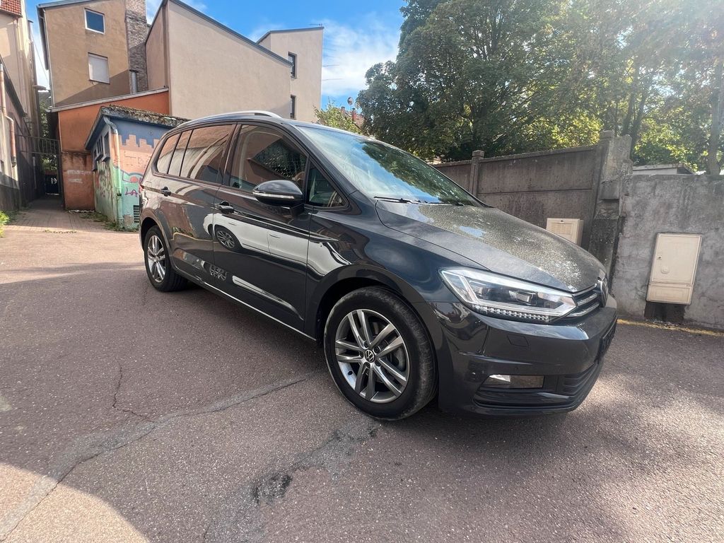 Image of Volkswagen Touran
