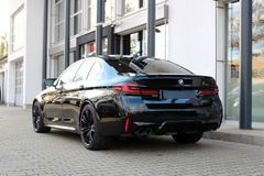 BMW M5 Competition xDrive/ LASER/ MASSAGE/ M DRIVERS BMW M5 Competition xDrive/ LASER/ MASSAGE/ M DRIVERS