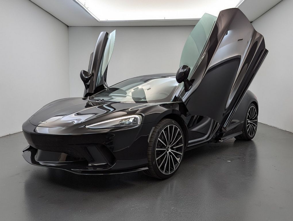 Image of McLaren GT