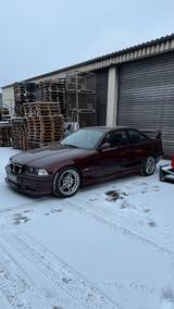 BMW e36 coupe - BMW aus 1998: Coupe