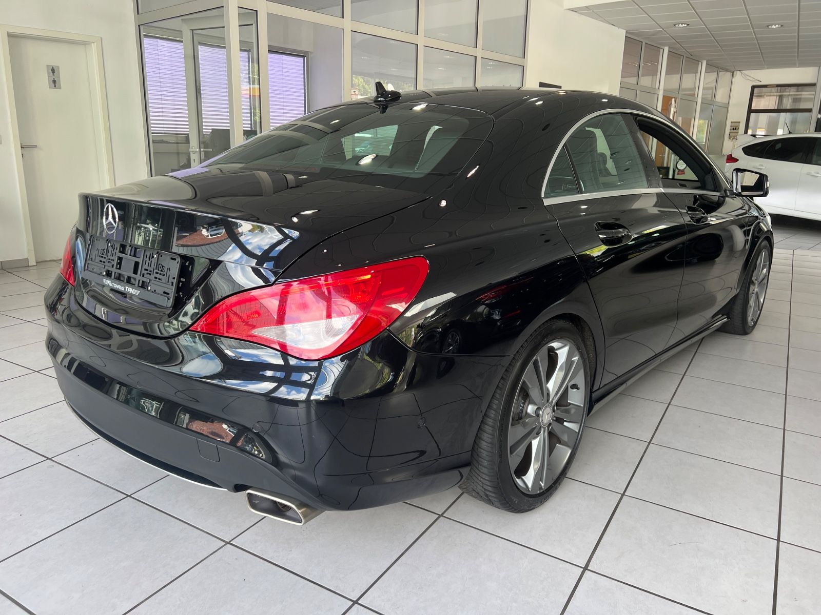 Fahrzeugabbildung Mercedes-Benz CLA 200 Sport* NUR 51.021Km* 2.HAND* SPORT LINE