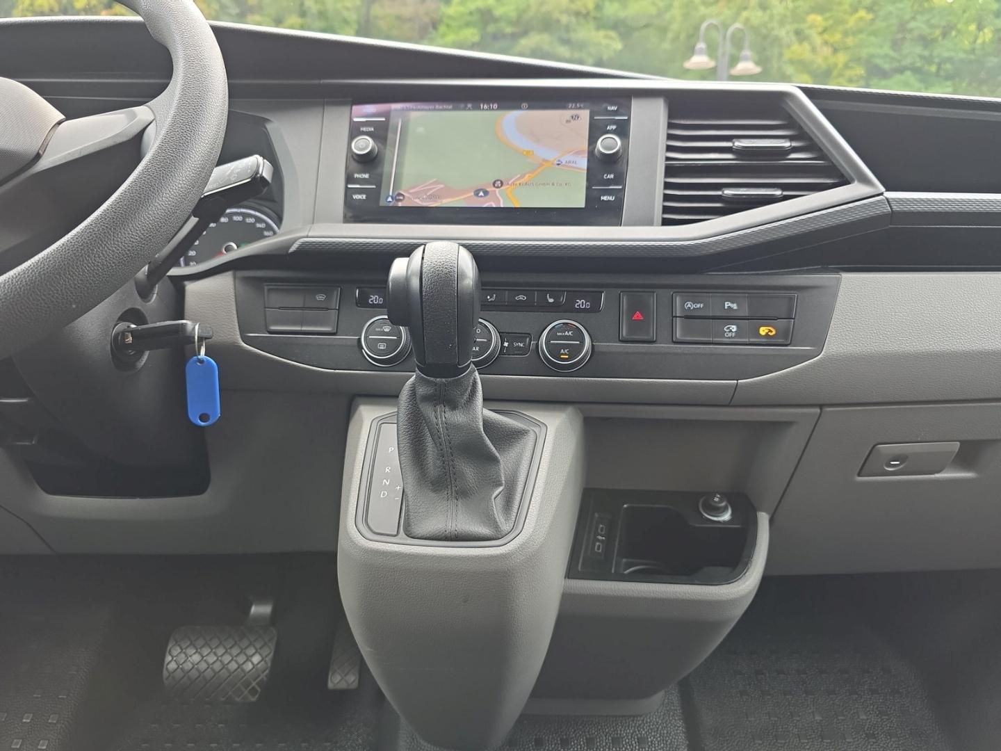 Volkswagen T6.1 Caravelle Comfortline 2.0 TDI Navi AHK
