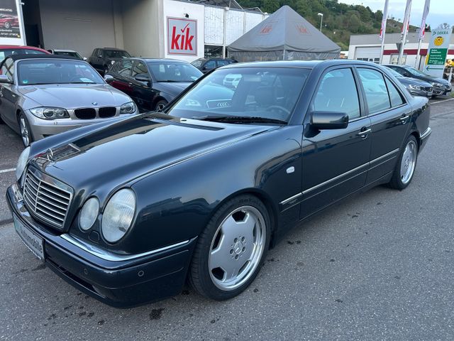 Mercedes-Benz E 55 AMG