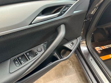 MYAUTOCENTER – Gebraucht- und Jahreswagen mit Werkstattservice in Pfaffenhofen BMW 520 *Navi*ACC*NAVI*LED*KAM*CARPLAY*