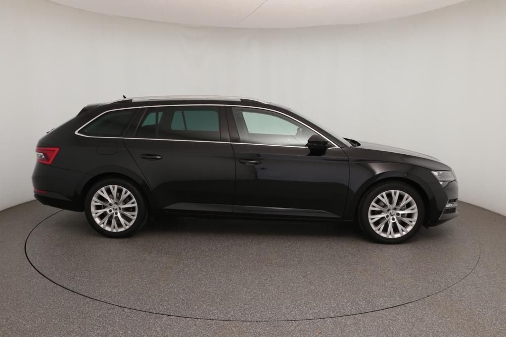 Skoda Superb iV Combi Style 1.4 TSI 160kW Pano*PDC*NAV