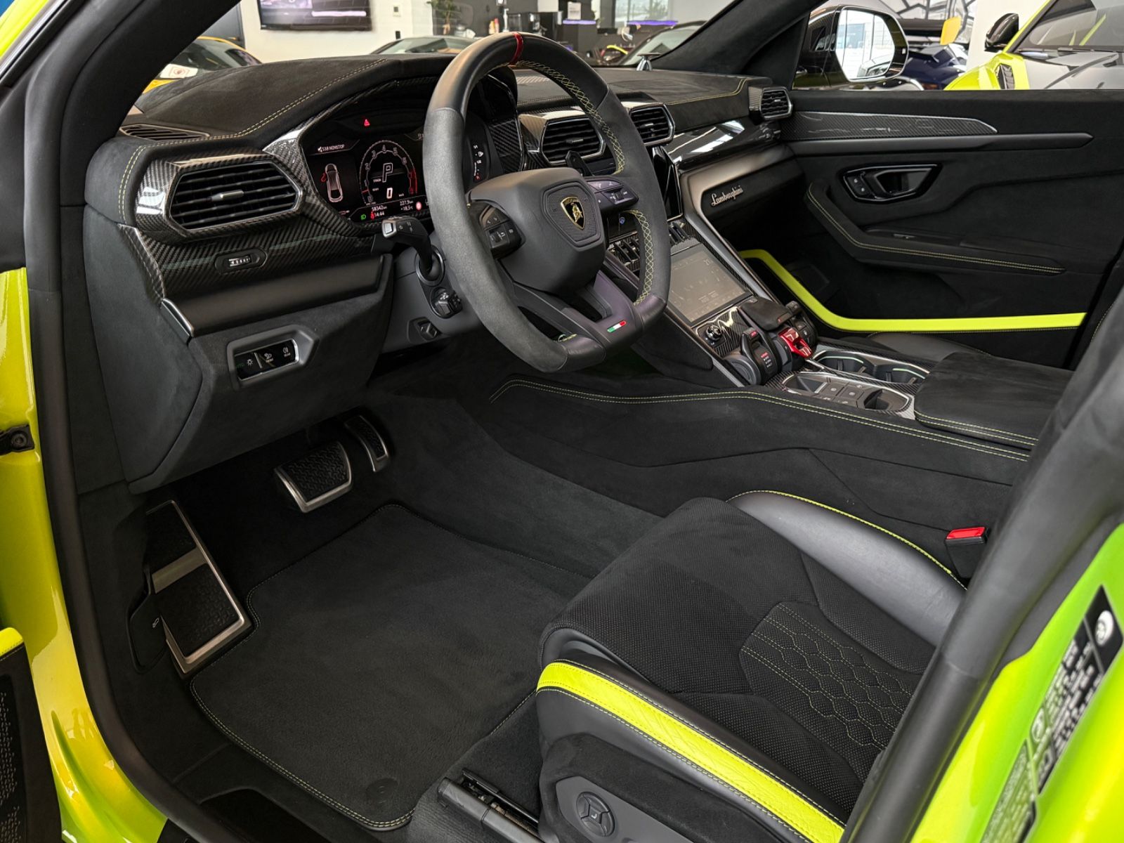 Urus 4.0 V8 Performante Full Carbon Ad Personam
