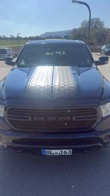 Dodge RAM - blaue Dodge RAM