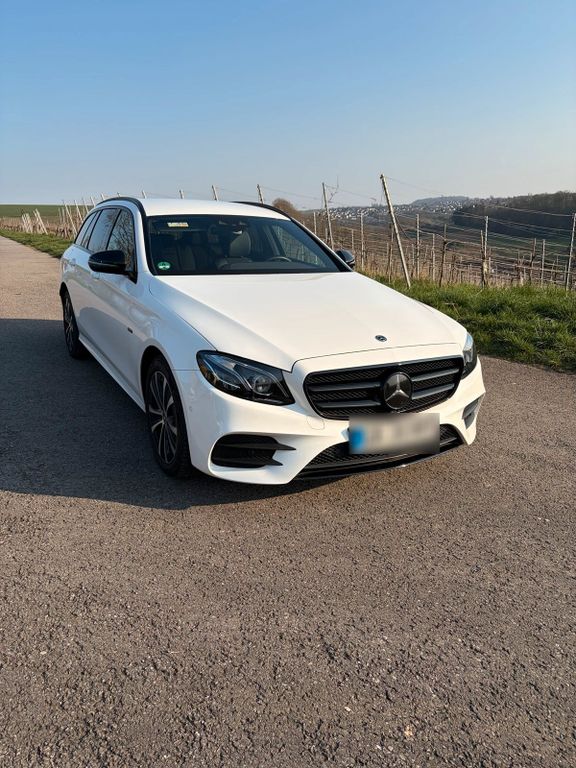 Image of Mercedes-Benz E 300