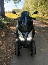 Piaggio MP3 300 HPE Deep Black,SM  EZ 2023  1244Km - Piaggio Motorräder in Duisburg