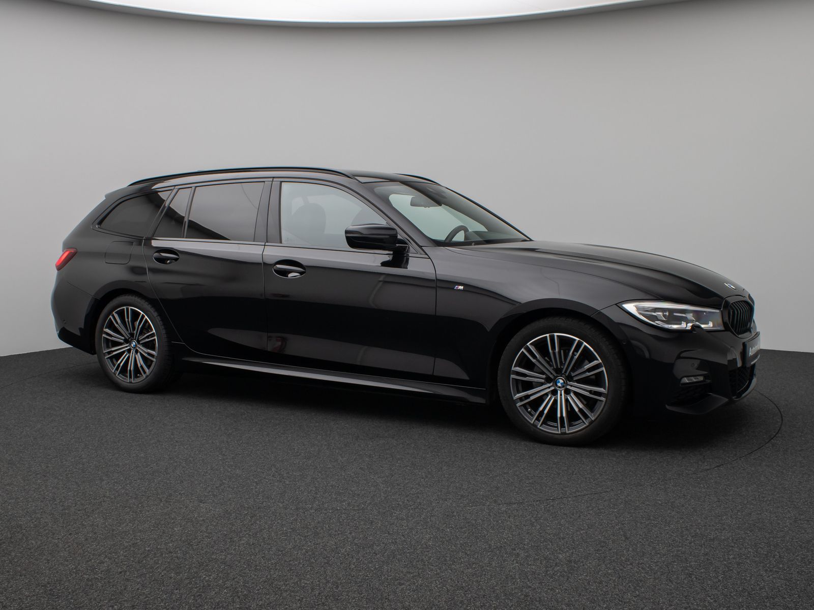 Fahrzeugabbildung BMW 320d M Sport Kamera CockPitPro DAB LED Alarm
