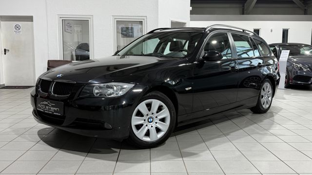 BMW 320i Touring LEDER NAVI PANORAMA GRA AHK